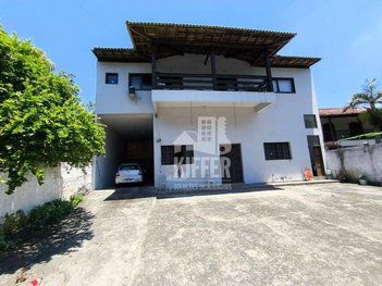 commercial_building em Estrada Caetano Monteiro, Badu - Niterói - RJ