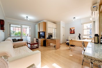 apartment em Avenida General Barreto Viana, Chácara das Pedras - Porto Alegre - RS