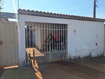 house em Avenida Ronald de Oliveira Costa, Parque das Hortências - Araraquara - SP