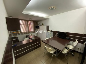 office em Avenida Saturnino Braga, Centro - Resende - RJ