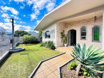 house em Rua Amantino Antônio Peteffi, São Jorge - Novo Hamburgo - RS