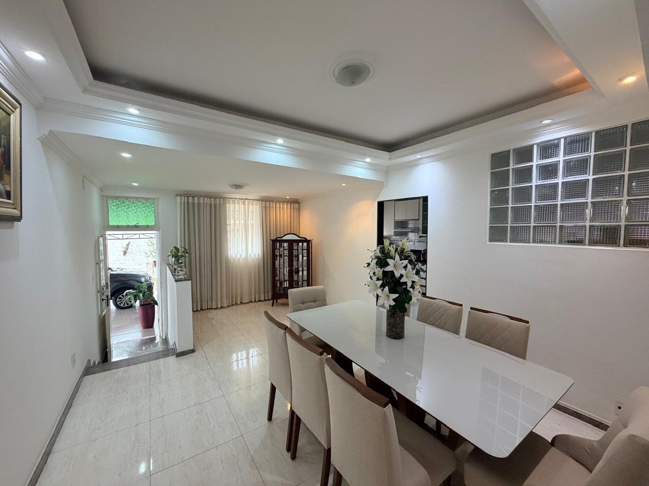 Casa com 4 quartos — Dona Clara, Belo Horizonte
