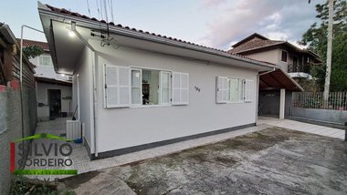 house em Servidão Maria Cordeiro de Souza, Lagoa da Conceição - Florianópolis - SC