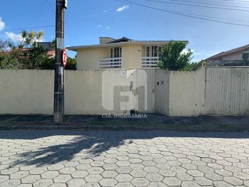 house em Rua dos Laranjais, Morro das Pedras - Florianópolis - SC
