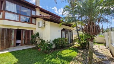 house em Avenida Itamarati, Itacorubi - Florianópolis - SC