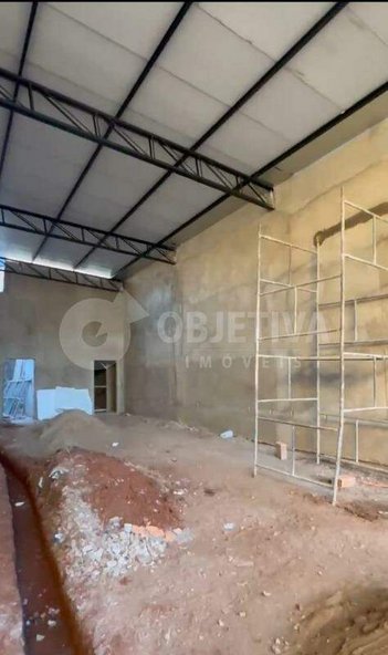 industrial em Avenida Anselmo Alves dos Santos, Santa Mônica - Uberlândia - MG