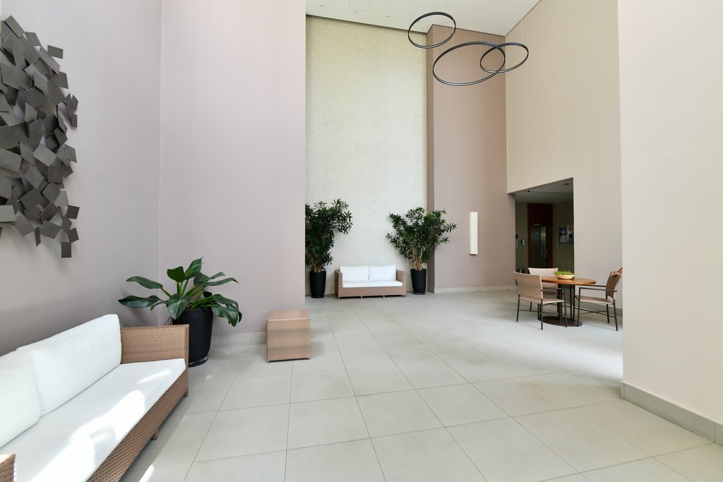 Hall com Pé Direito Triplo