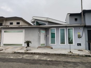 house em Rua Jamil Kuraiem, Morada da Colina - Resende - RJ