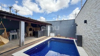 house em Rua Dinamarca, Parangaba - Fortaleza - CE