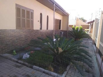 house em Rua Galvão de Oliveira Loureiro, Olímpica - Esteio - RS