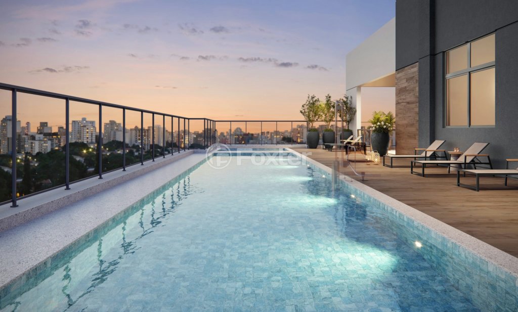 piscina-com-deck-de-madeira-e-vista-panoramica