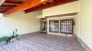 house em Rua Doutor Egydio Michaelsen, Cavalhada - Porto Alegre - RS