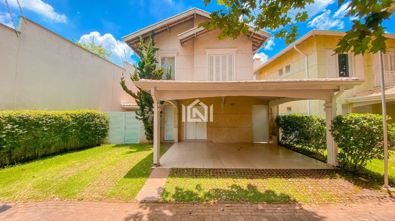 Casa no condominio Resort da Granja - Fachada