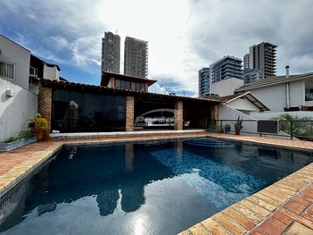 house em Avenida Nereu Ramos, Centro - Balneário Piçarras - SC