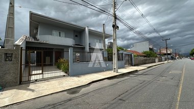 house em Rua Uruguaiana, Iririú - Joinville - SC