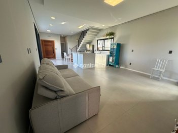 house em Rodovia Doutor Antônio Luiz Moura Gonzaga, Rio Tavares - Florianópolis - SC