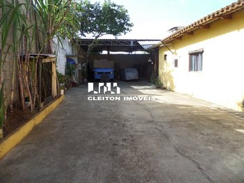 industrial em Rua Duque de Caxias, Catalão - Divinópolis - MG