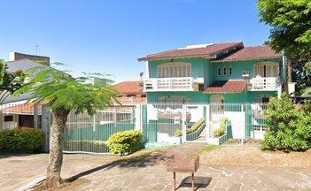 house em Rua Felipe Becker, Três Figueiras - Porto Alegre - RS