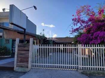 house em Rua Nossa Senhora da Paz, Centro - Balneário Piçarras - SC