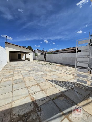 business em Avenida Padre Cícero, Muriti - Crato - CE