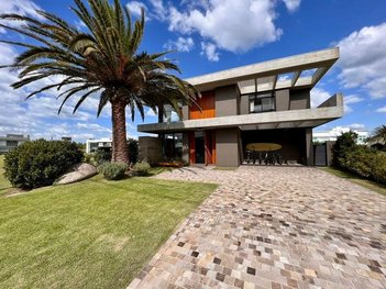 house em Rua Rio Jacuí, Centro - Xangri-Lá - RS