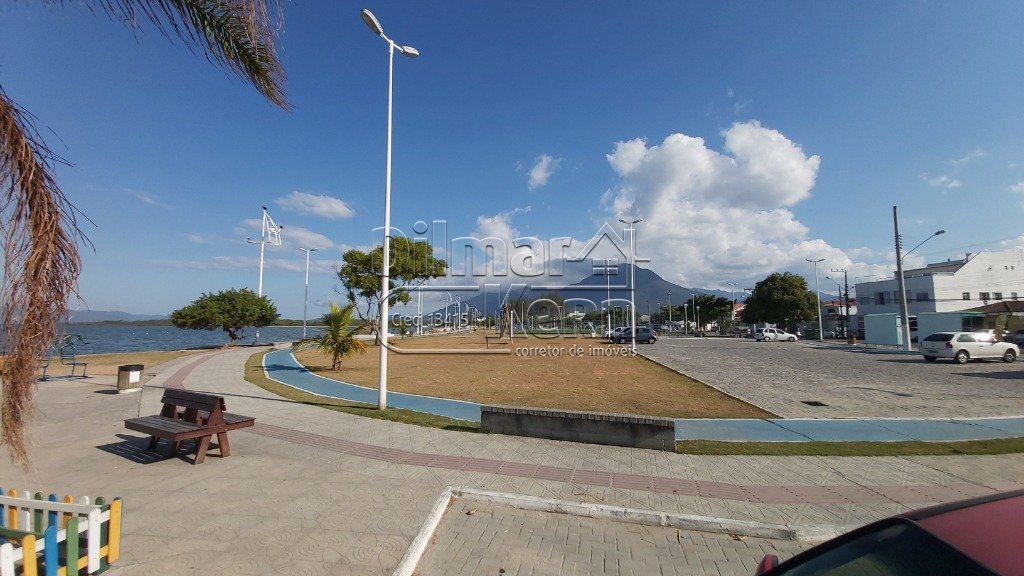 Parque da Barra do Aririú, 10.000m², quadra futebol, volei, skate, playground, pista de caminhadas..