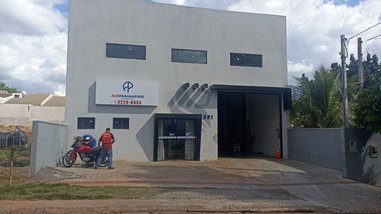 industrial em Rua Pioneiro Salvador Kessa, Jardim Rebouças - Maringá - PR