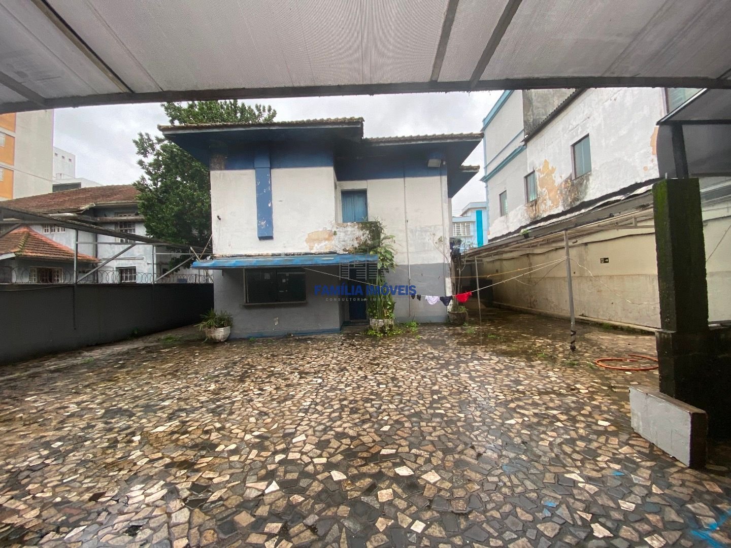 Alugar Loja comercial com galpão e garagem Vila Matias Santos SP