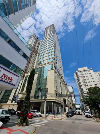 apartment em Rua 234, Meia Praia - Itapema - SC