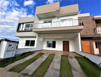 house em Rua Jean Vardaramatos, Hípica - Porto Alegre - RS