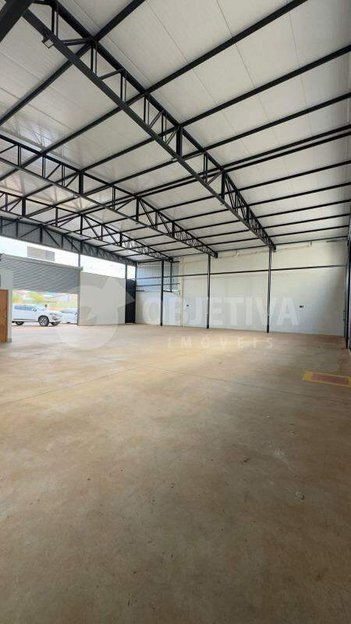 industrial em Rua Diamante, Jardim Patrícia - Uberlândia - MG