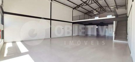 business em Avenida Doutor Vicente Salles Guimarães, Alto Umuarama - Uberlândia - MG