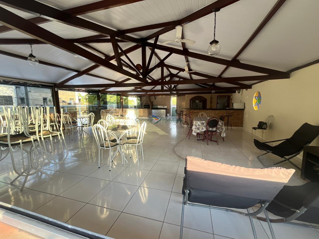 Casa com 4 quartos — Novo Glória, Belo Horizonte