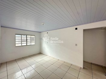 house em QNL 17 Conjunto C, Taguatinga Centro (Taguatinga) - Brasília - DF