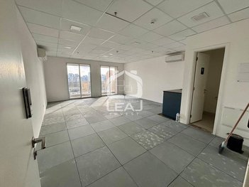 office em Avenida Santo Amaro, Vila Nova Conceição - São Paulo - SP
