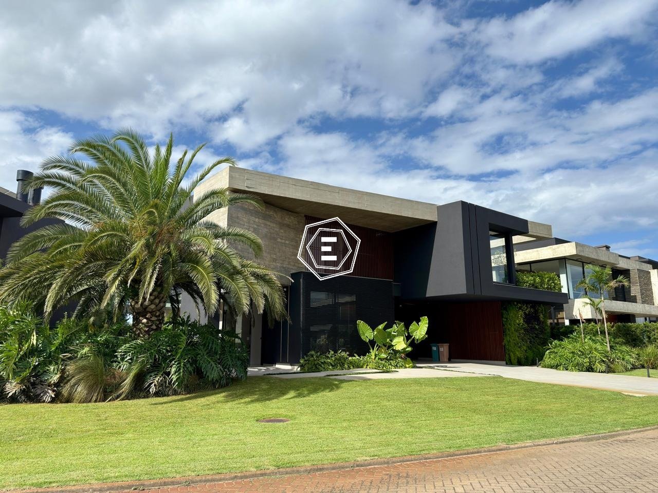 WhatsApp Image 2025-09-29 at 08.28