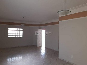 house em Rua João Limírio dos Anjos, Segismundo Pereira - Uberlândia - MG