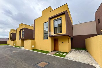 house em Rua Jornalista Alceu Chichorro, Bairro Alto - Curitiba - PR