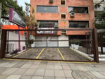 business em Avenida Carlos Gomes, Petrópolis - Porto Alegre - RS