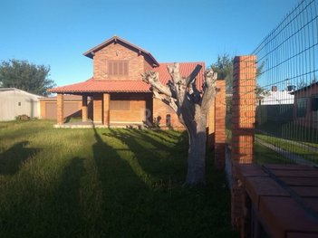 house em Avenida General Osório, Centro - Balneário Pinhal - RS