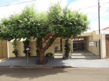 house em Rua Santa Terezinha, Centro - Andradina - SP