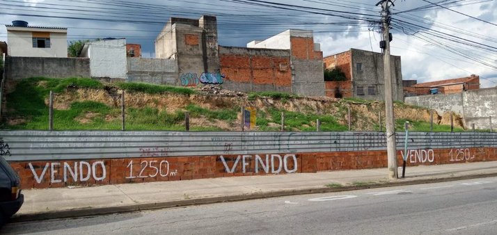 Cômodo Condomínio