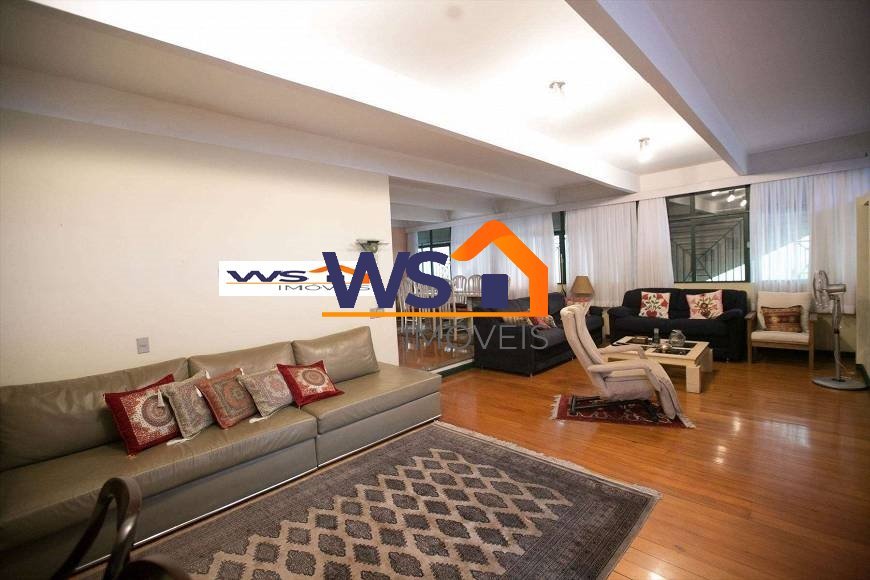 Casa com 4 quartos — Grajaú, Belo Horizonte