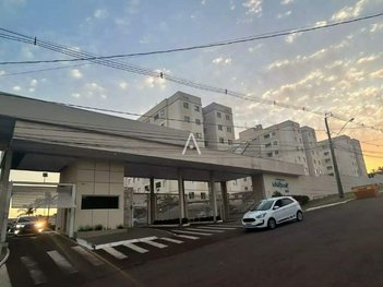 apartment em Rua João Merlin, Universitário - Cascavel - PR