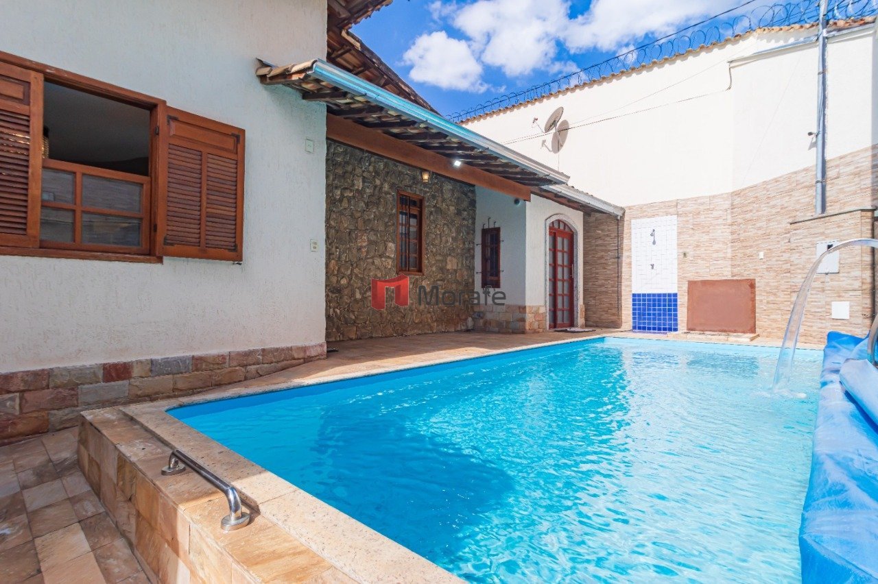 Casa com 4 quartos — Itapoã, Belo Horizonte