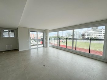 apartment em Avenida dos Salmões, Jurerê Internacional - Florianópolis - SC