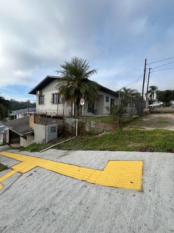 house em Rua Lino Zanonatto, Primeiro de Maio - Farroupilha - RS