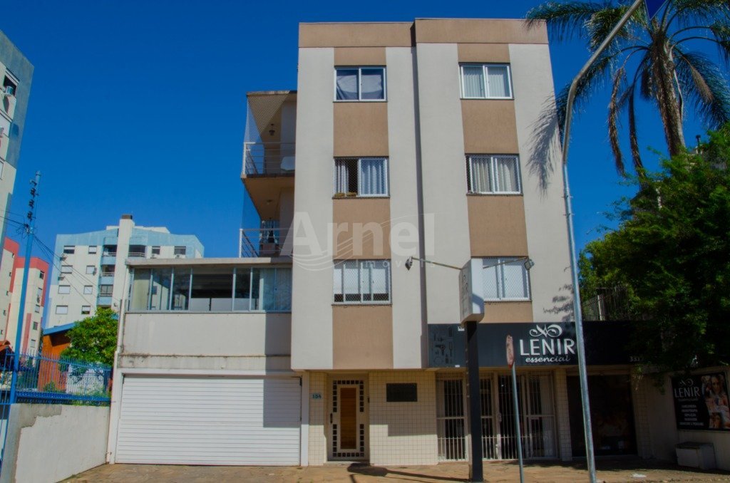 01 - FACHADA