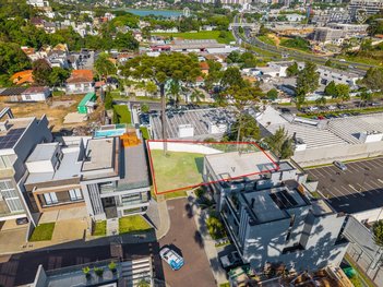 land_lot em Avenida Cândido Hartmann, Santo Inácio - Curitiba - PR