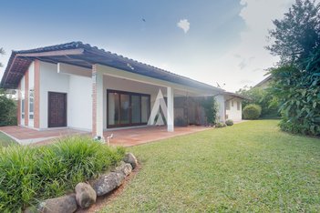 house em Rua Presidente Costa e Silva, América - Joinville - SC